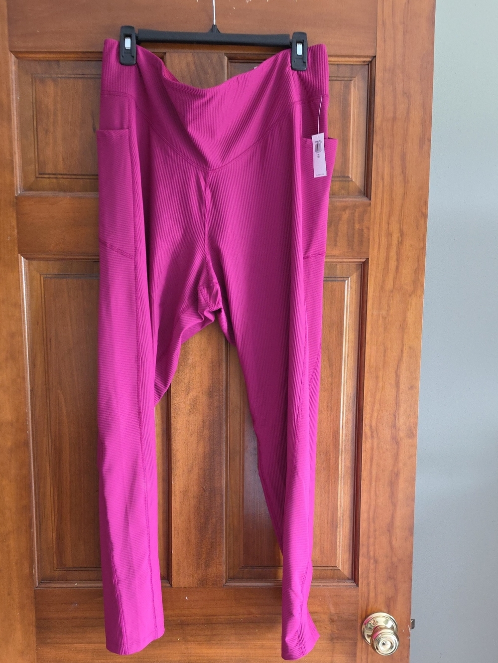 Old Navy Magenta Ribbed Leggings with Side Pockets
